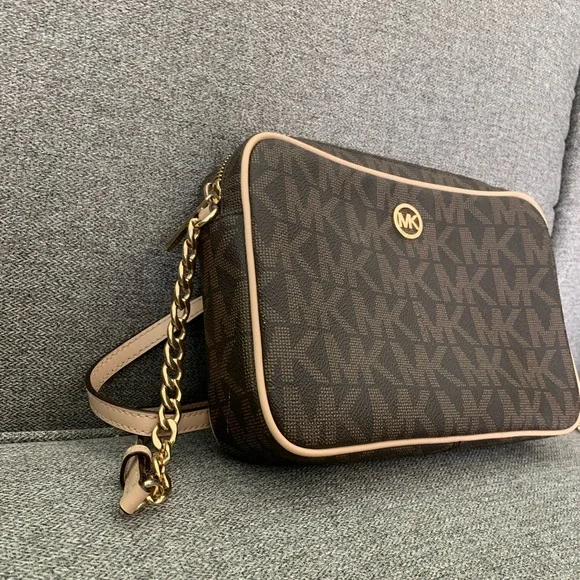 Michael Kors bag - Picture 4 of 9